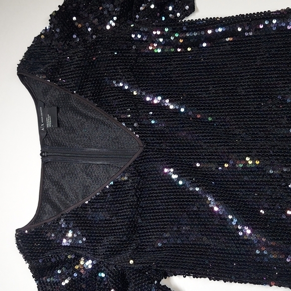 ARMANI EXCHANGE SEQUIN-STUDDED V-NECK DRESS SIZE 4 - Picture 9 of 16